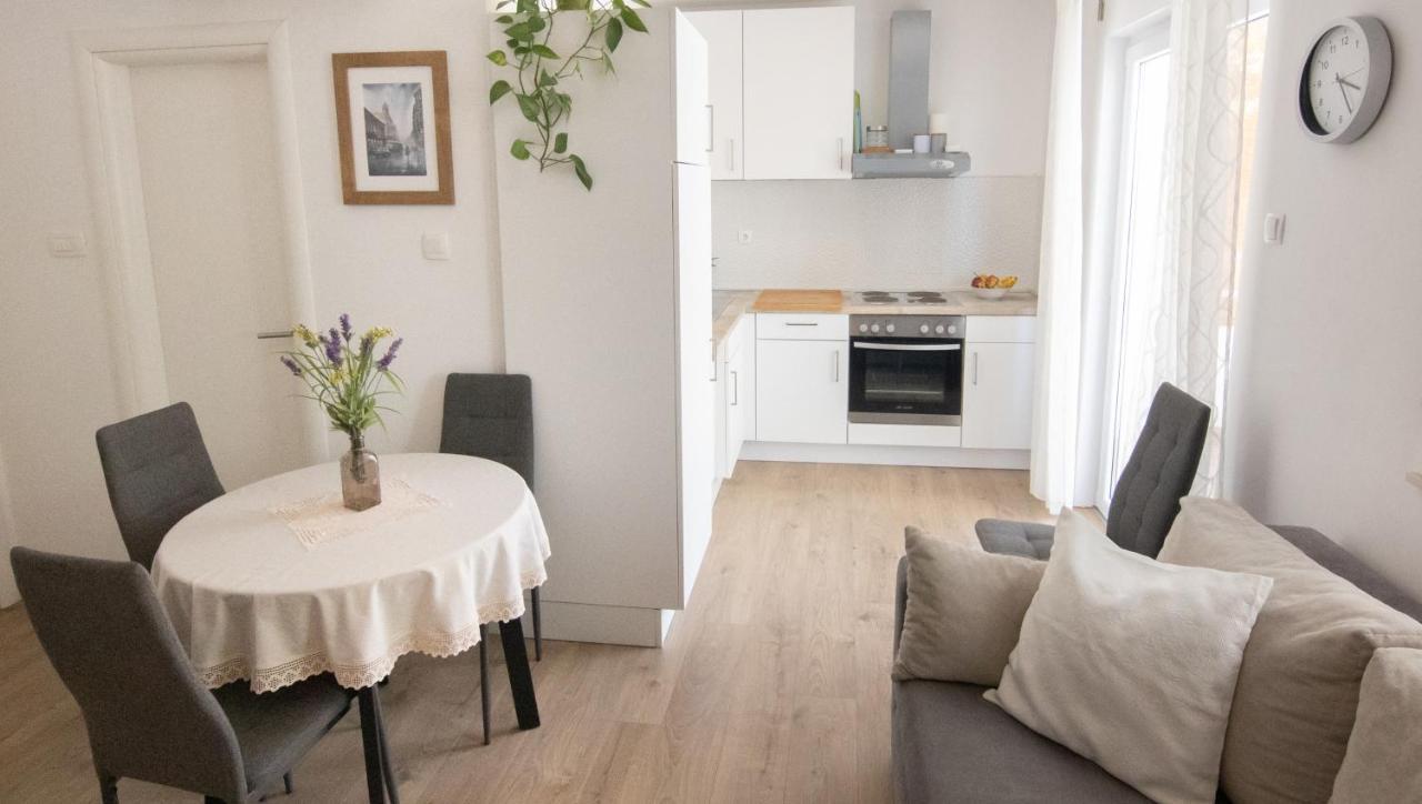 Apartman Grepo Makarska Buitenkant foto